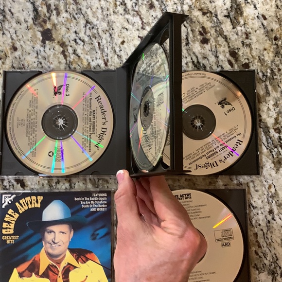 4 CD bundle of classic western Gene Autry 3CDs & Marty Robbins greatest hits. - Picture 5 of 12